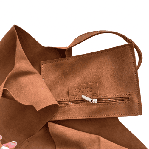 Shopper Veronica Cammello